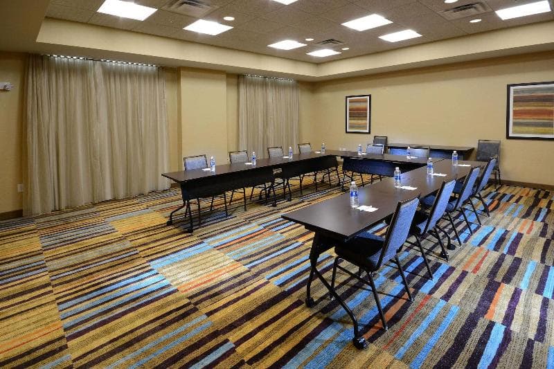 Fairfield Inn & Suites By Marriott Raleigh Capital photo 1