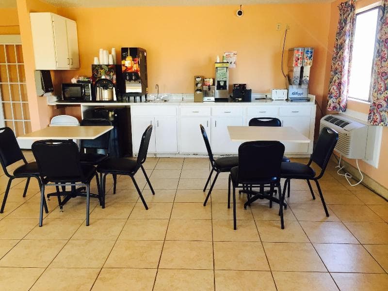 Texas Inn & Suites 2