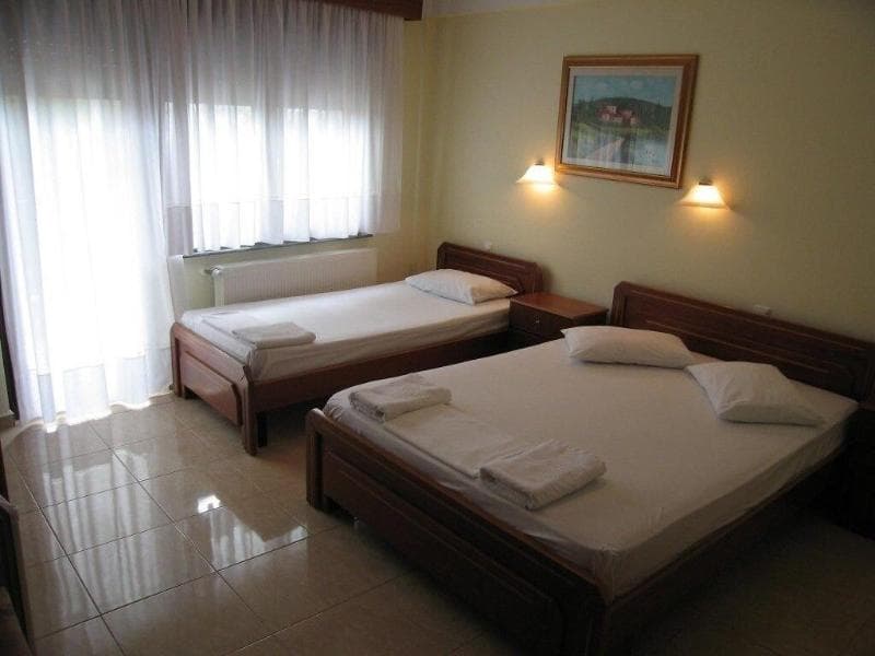 Tropicana 3