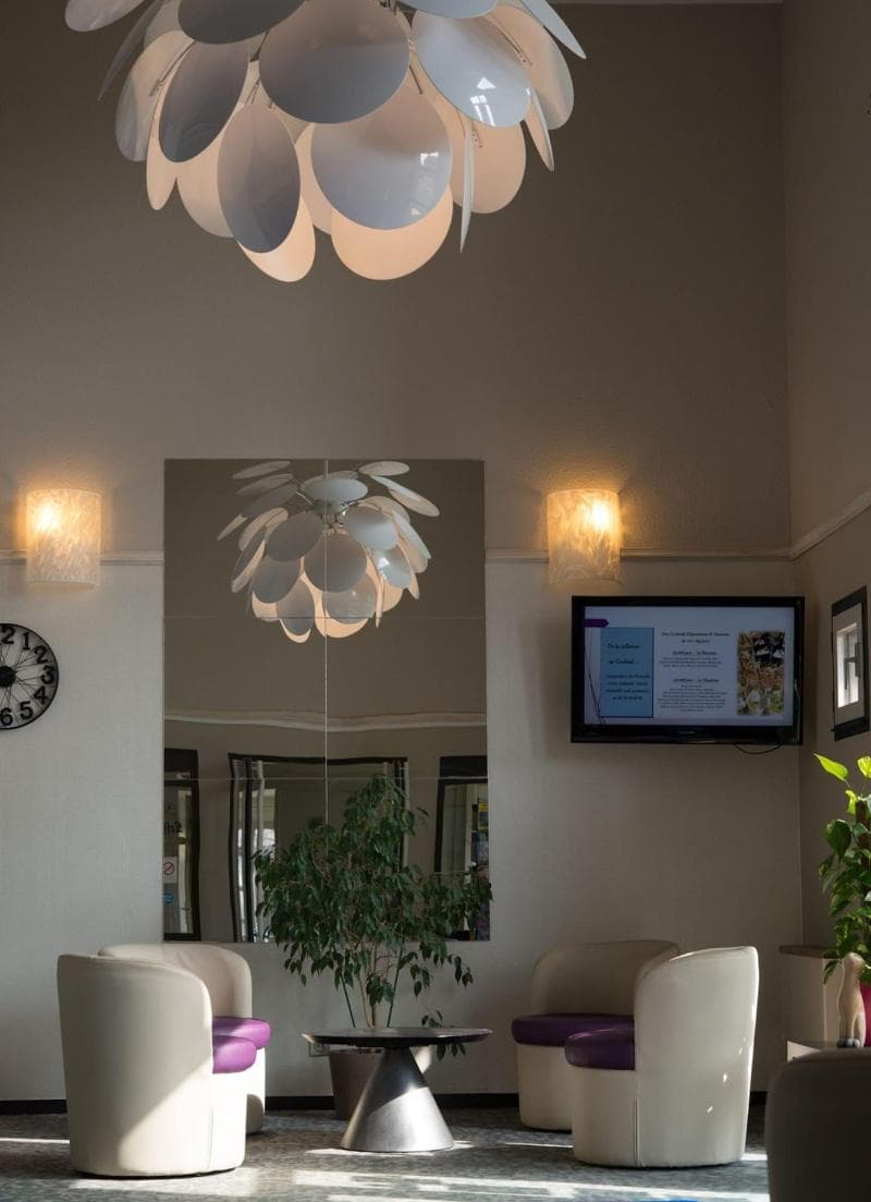 Brit Hotel Granville 5