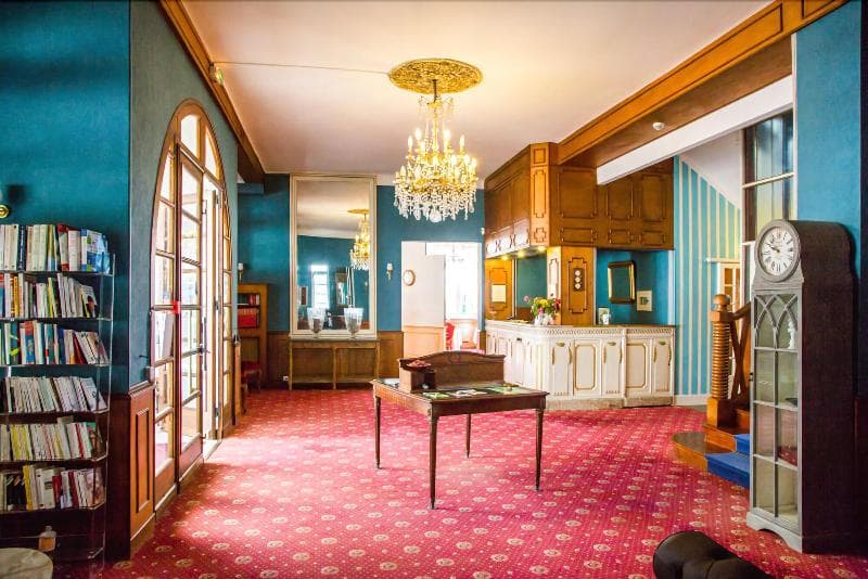 Hostellerie De La Roseraie 5