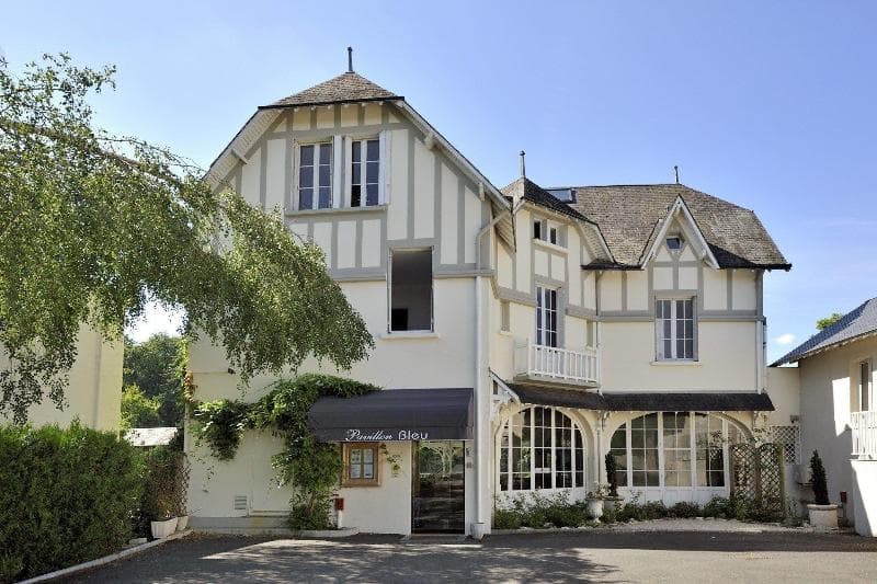 Hôtel le Pavillon Bleu 5