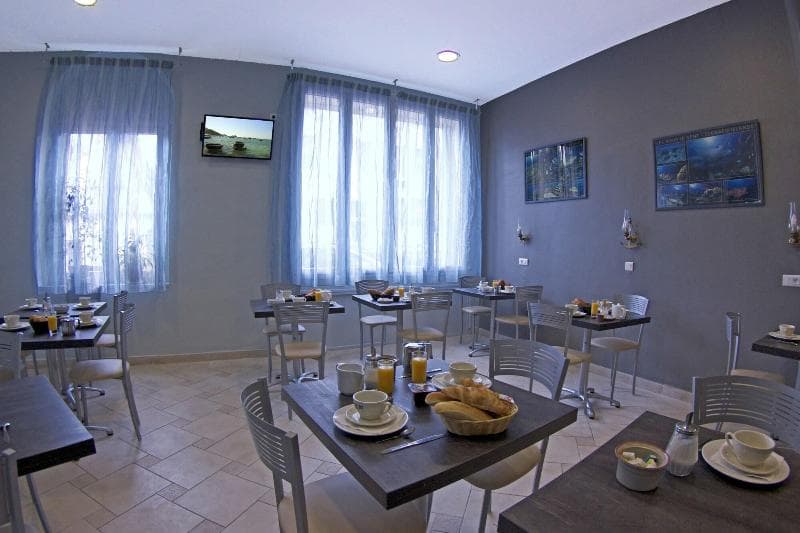 Le Strasbourg Hotel main