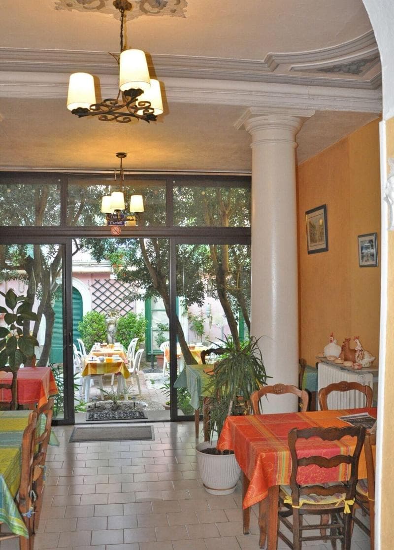 Hôtel Select main