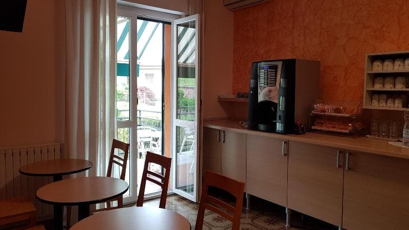 La Collina main