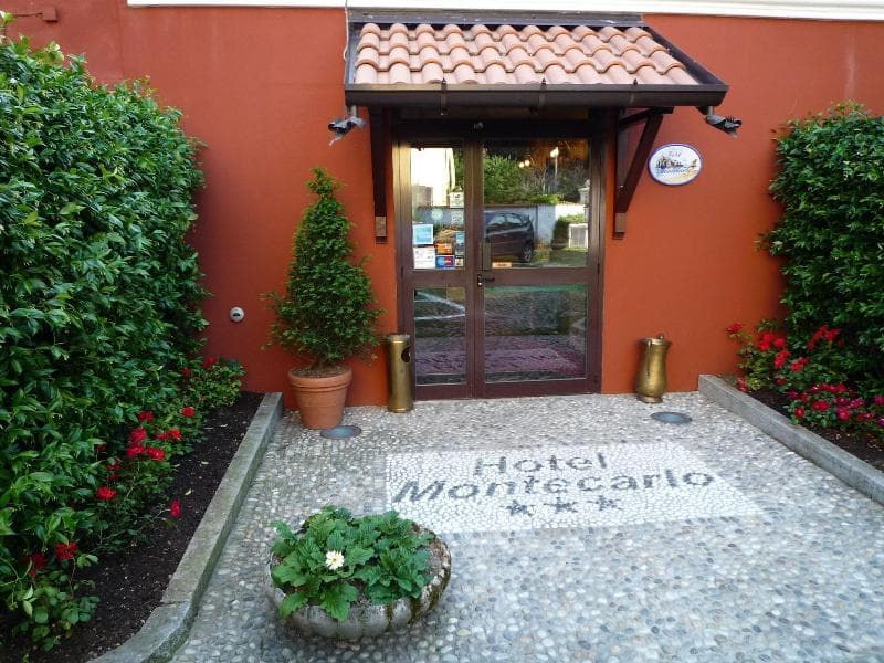 Hotel Montecarlo 5