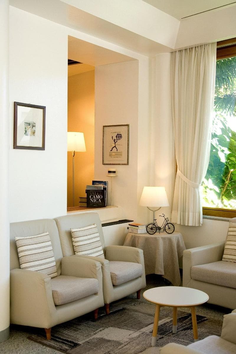 Albergo Sorriso 4
