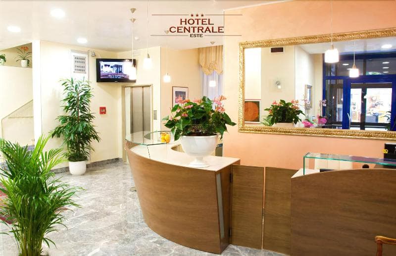 Hotel Centrale 4