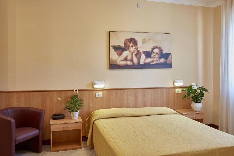 Hotel Plaza 3