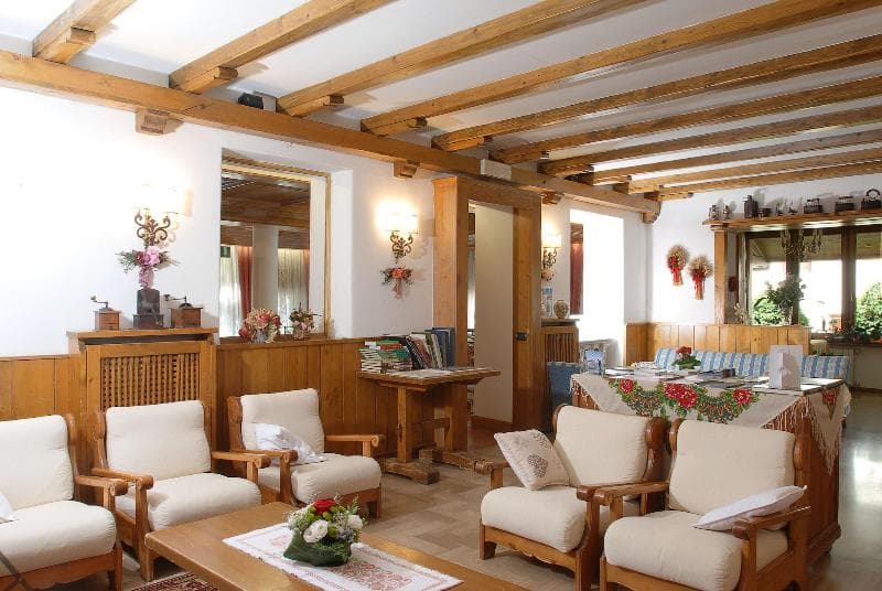 Hotel Albergo Dolomiti 4