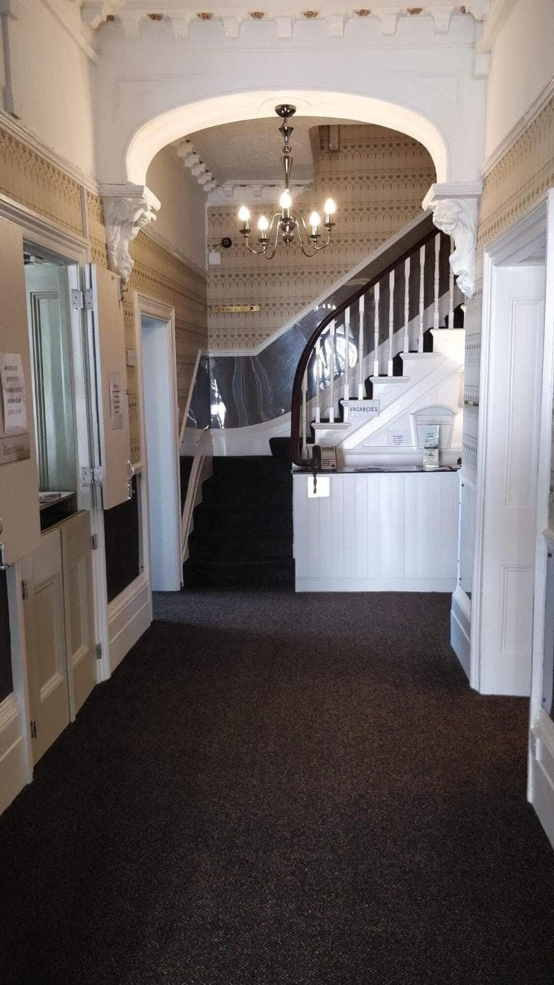 The Harrow Lodge Hotel 5