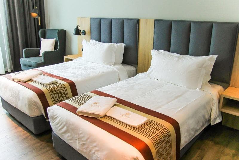 Amigo Hotel main