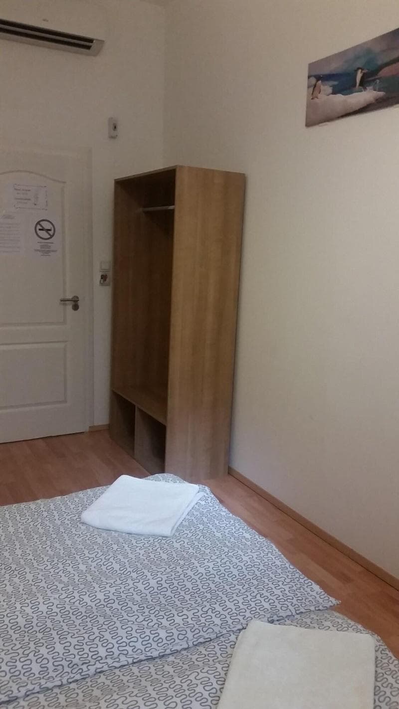 Omega Guesthouse Budapest 4
