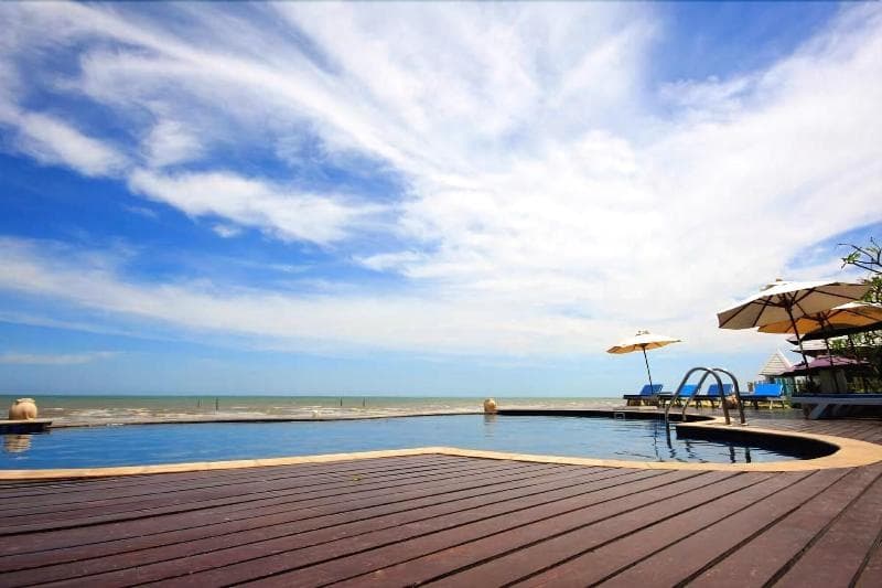 Blue Sky Resort main