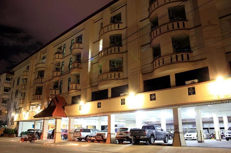 B.P. Grand Service Apartment 4
