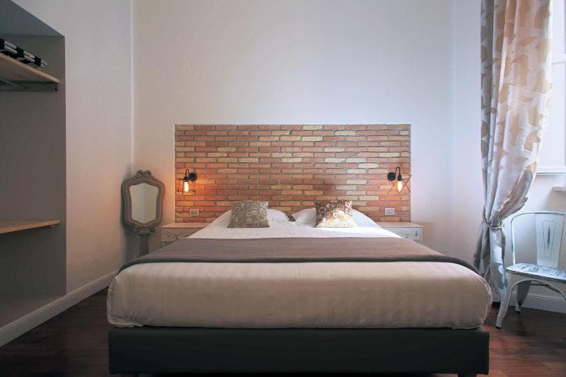 Trevi Contemporary Suite 3