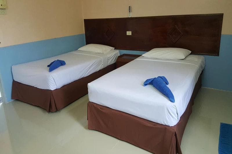 Station Hotel 3