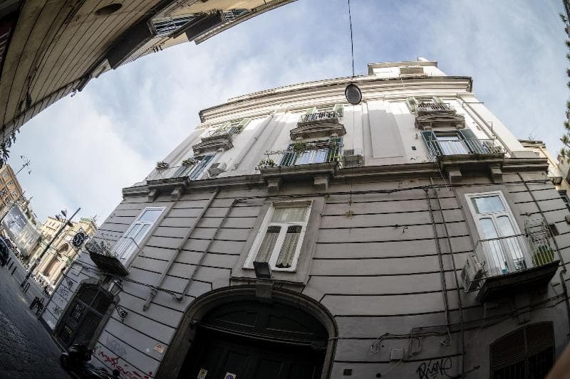 B&B Le 4 Stagioni Dante’S Suites 3