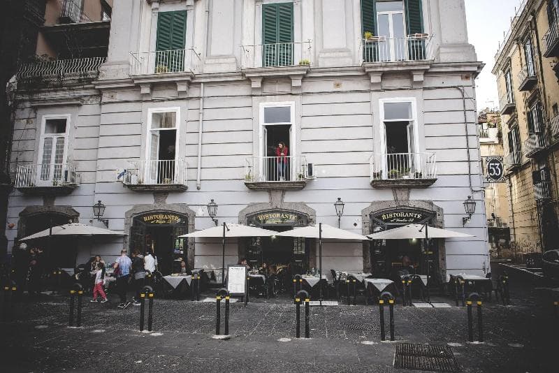 B&B Le 4 Stagioni Dante’S Suites 4