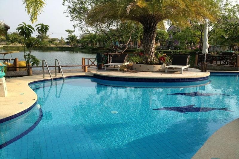 Bangchong Marina Resort main