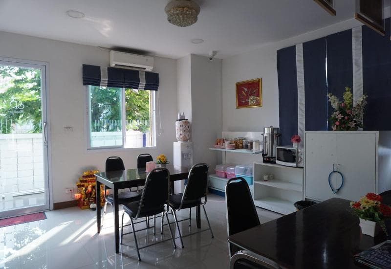 The Sr Residence Lampang photo 1