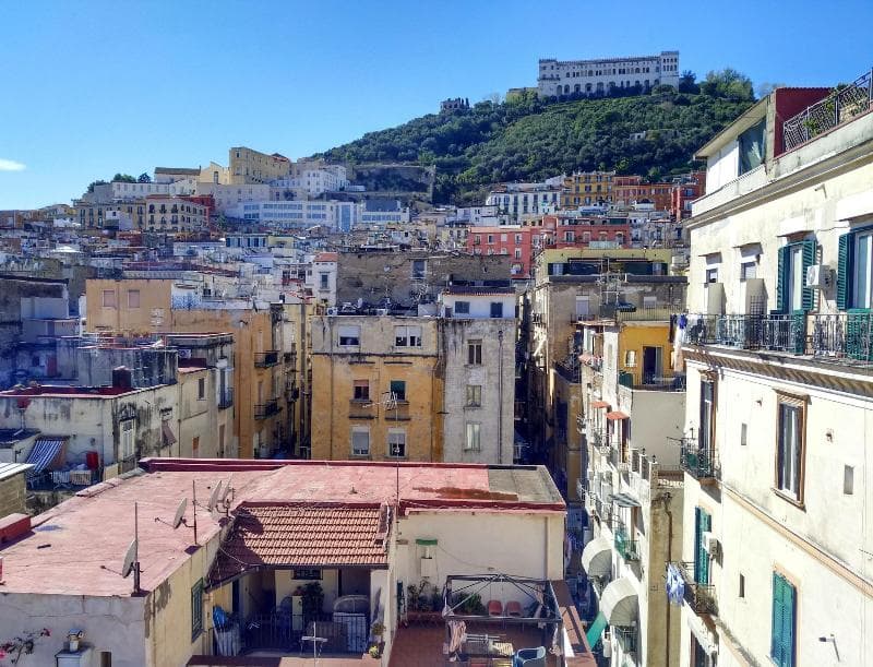 Sui Tetti Di Napoli 4