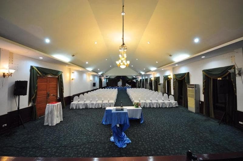 Home And Hill Resort main