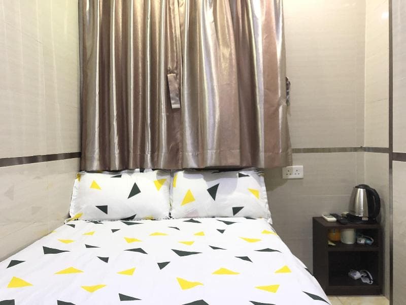 Mong Kok Guo Du Hostel main