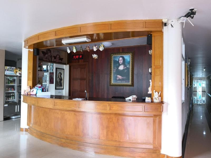 Phadaeng Hotel 3