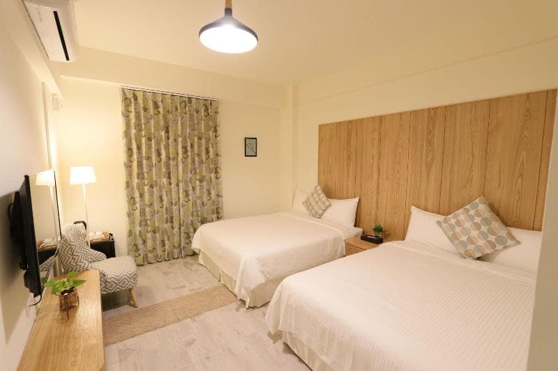 Flora Inn photo 1