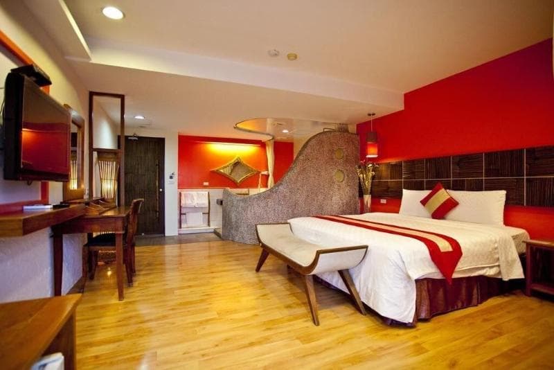 Golden Sea Inn main