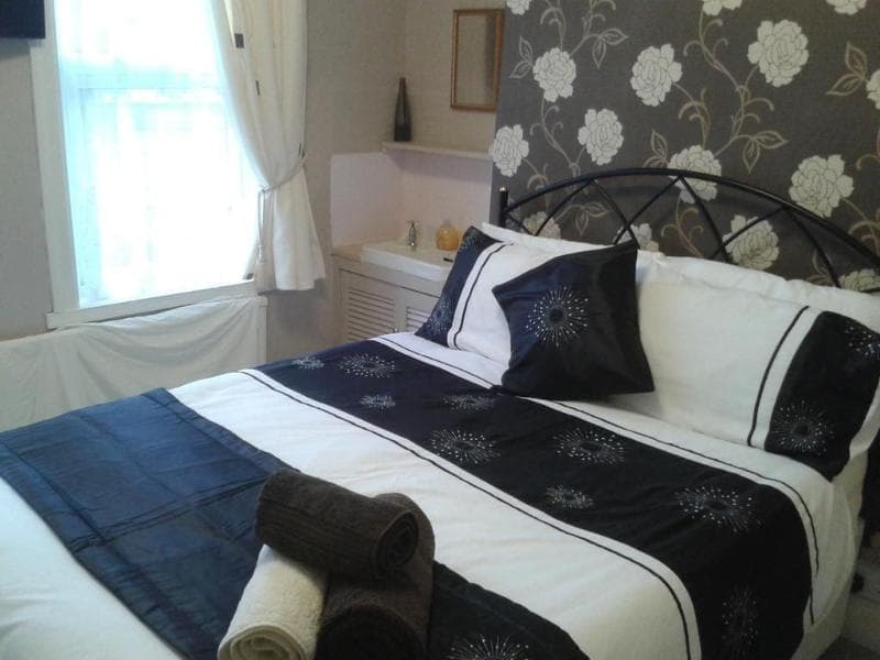 St Hilda Guest House (Adults Only) 4