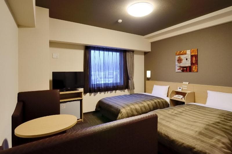 Hotel Route-Inn Grand Ota Ekimae 3
