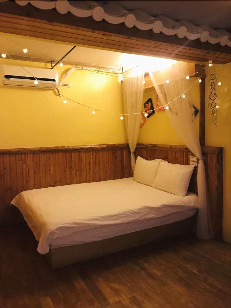 Summer Inn main