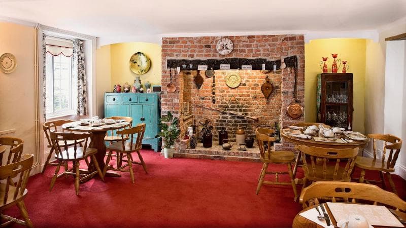 Ammonite Lodge Guest House 5