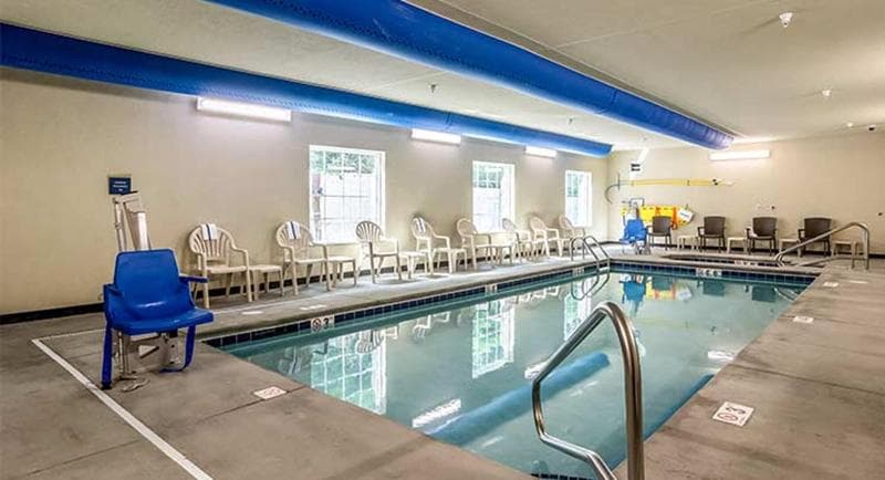 Cobblestone Hotel & Suites 3