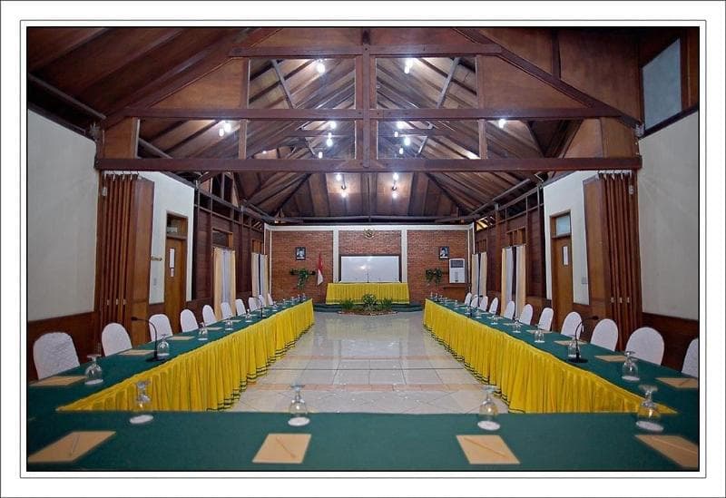 Citra Cikopo Hotel main