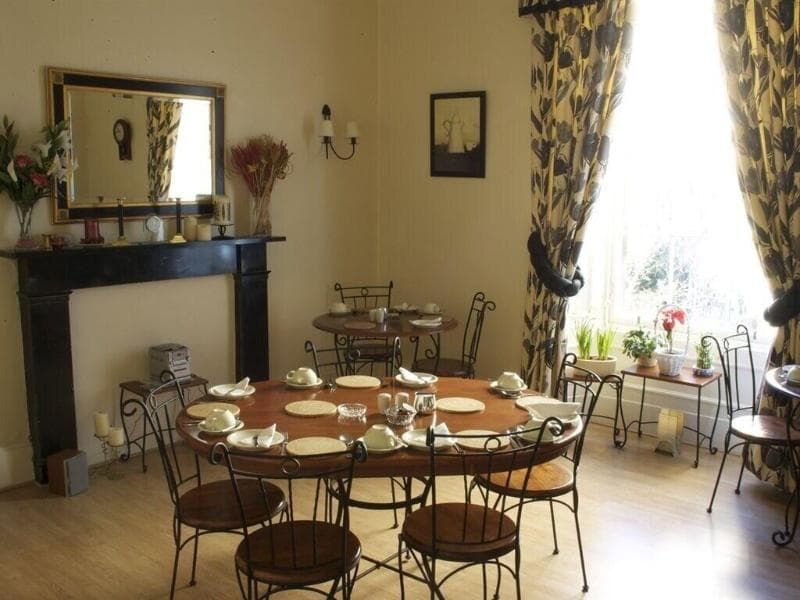 Hanover House Hotel 4