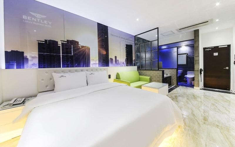 Bentley Business Hotel photo 1