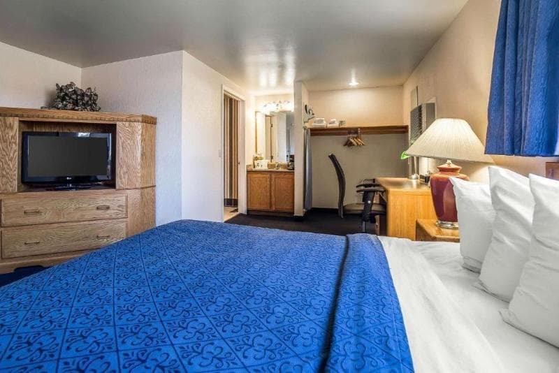 Americas Best Value Inn Sandpoint 5