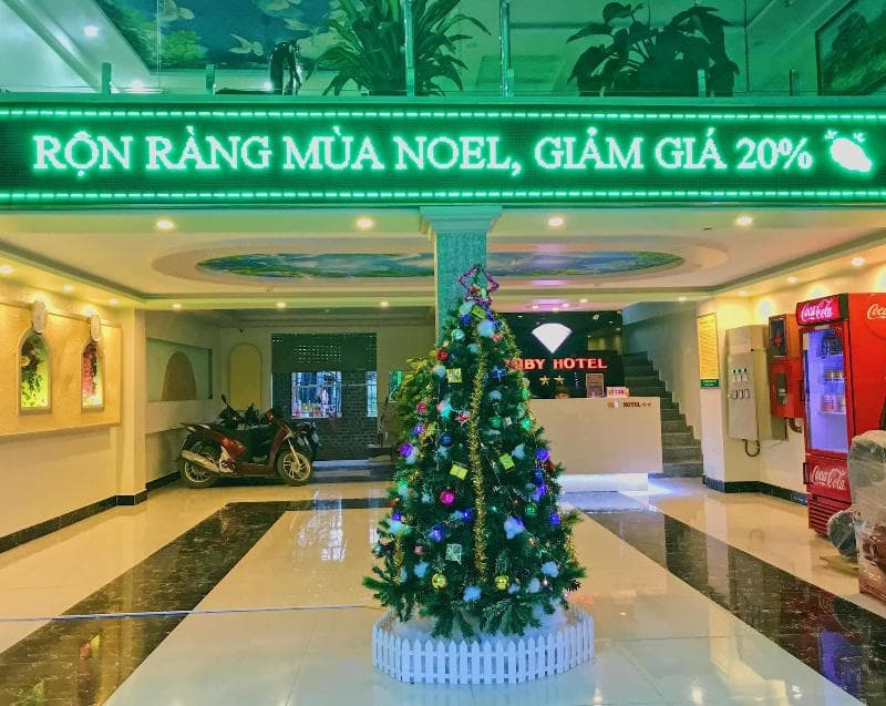 Ruby Hotel 5