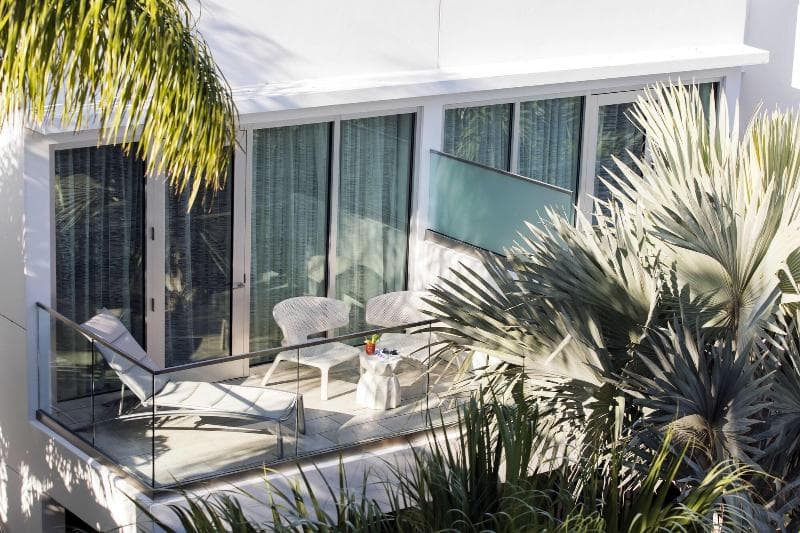 H2o Suites - Adults Only 4