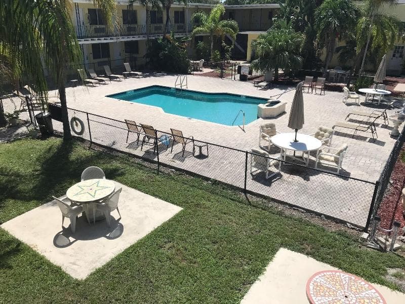 Rodeway Inn & Suites 4