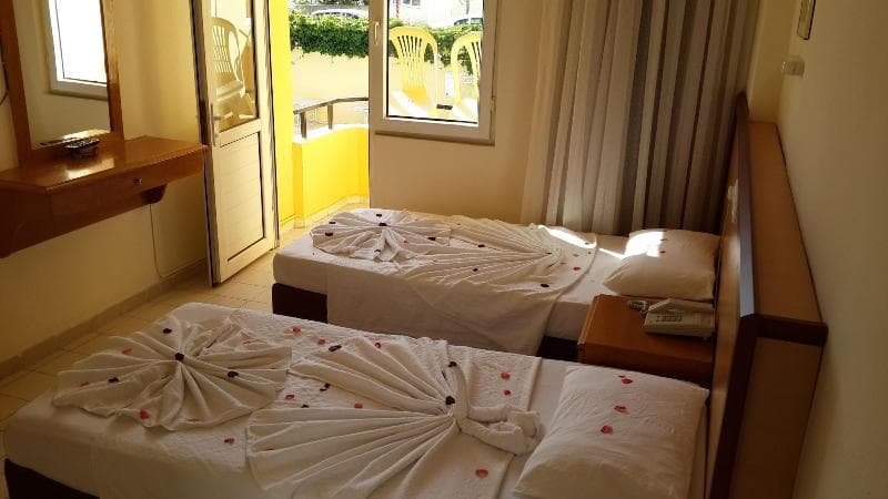 Caner Hotel 4