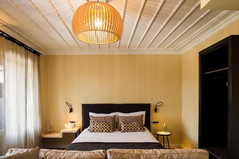 Aethra Boutique Rooms 2