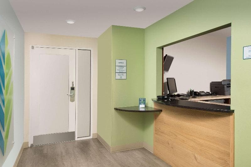 Extended Stay America Select Suites Wichita Airport 3