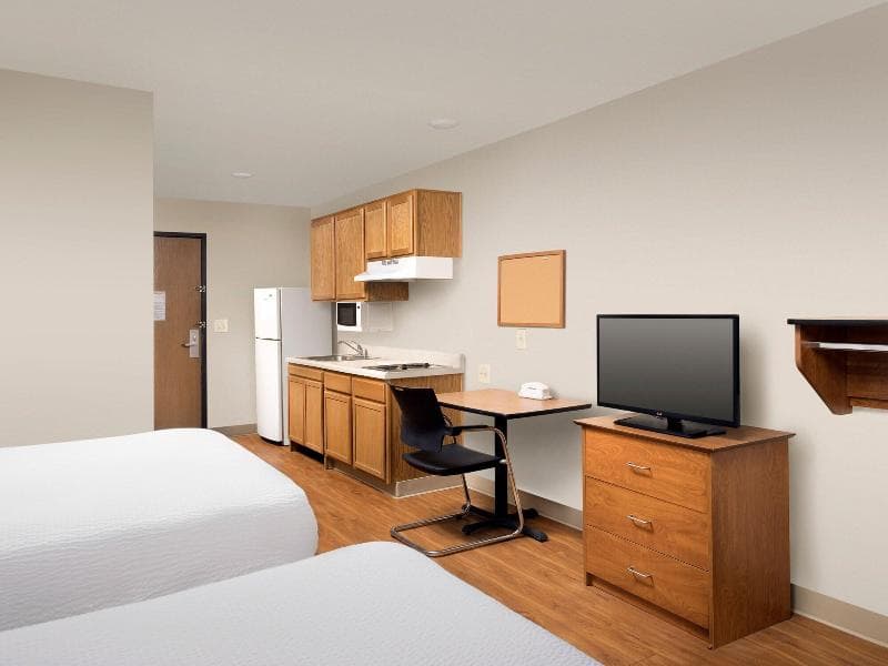Extended Stay America Select Suites Wichita Airport 2