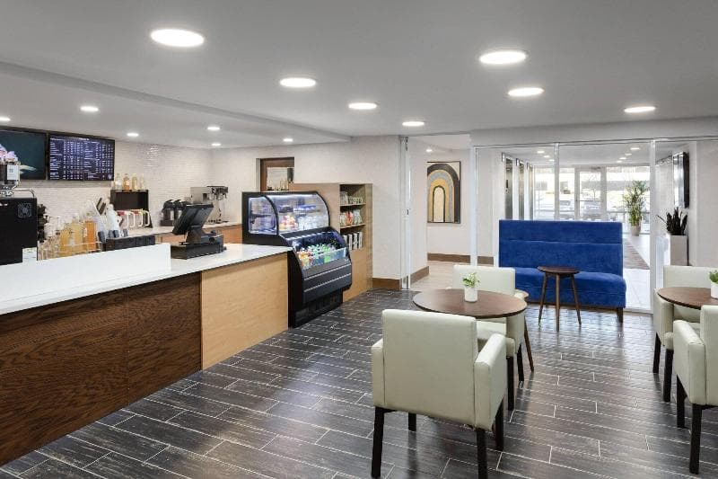 Delta Hotels By Marriott Indianapolis Airport 3