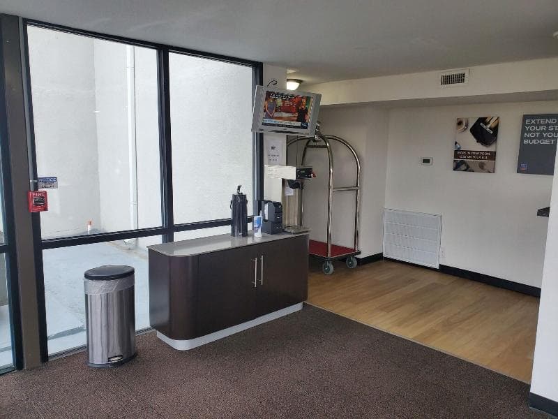 Studio 6 Indianapolis IN photo 1