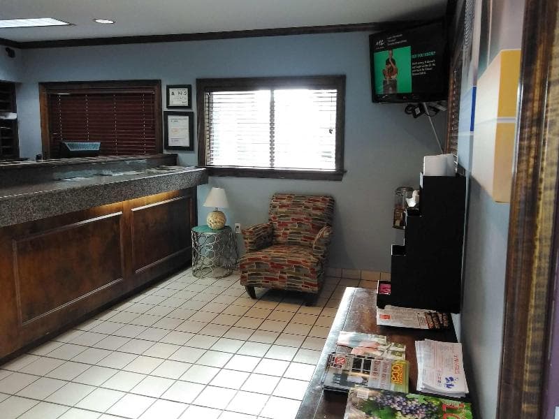 Studio 6 Greensboro photo 1